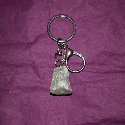 Llavero de Aventurina Verde Natural en Bruto - El desván de Merlín