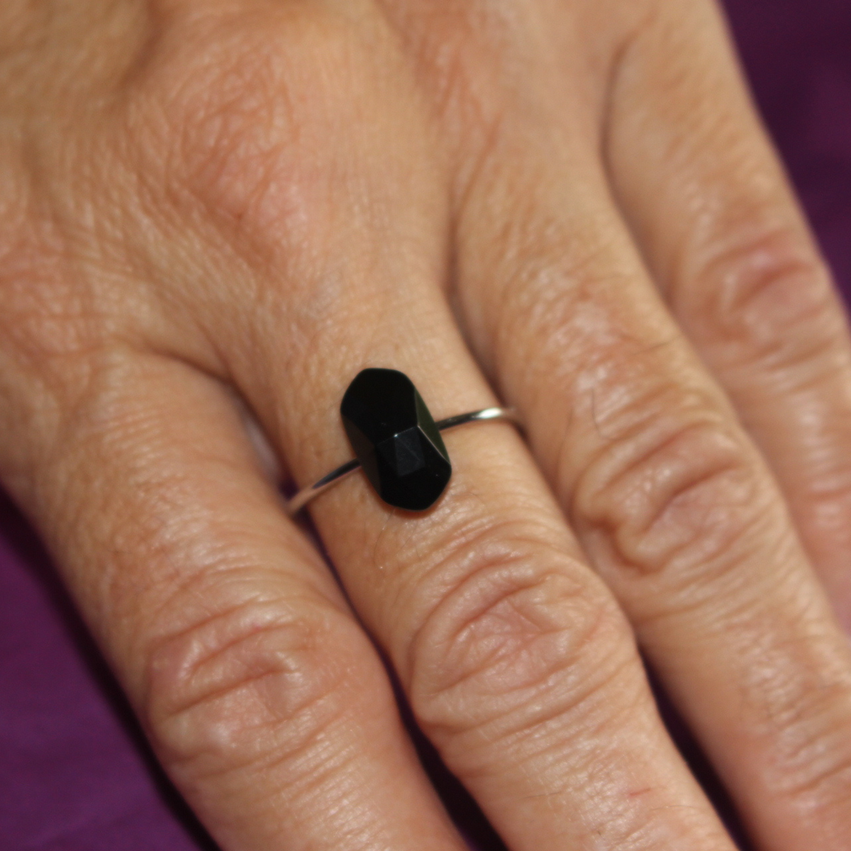 Anillo Plateado Ojo Turco Brillante – Elegancia y Protección