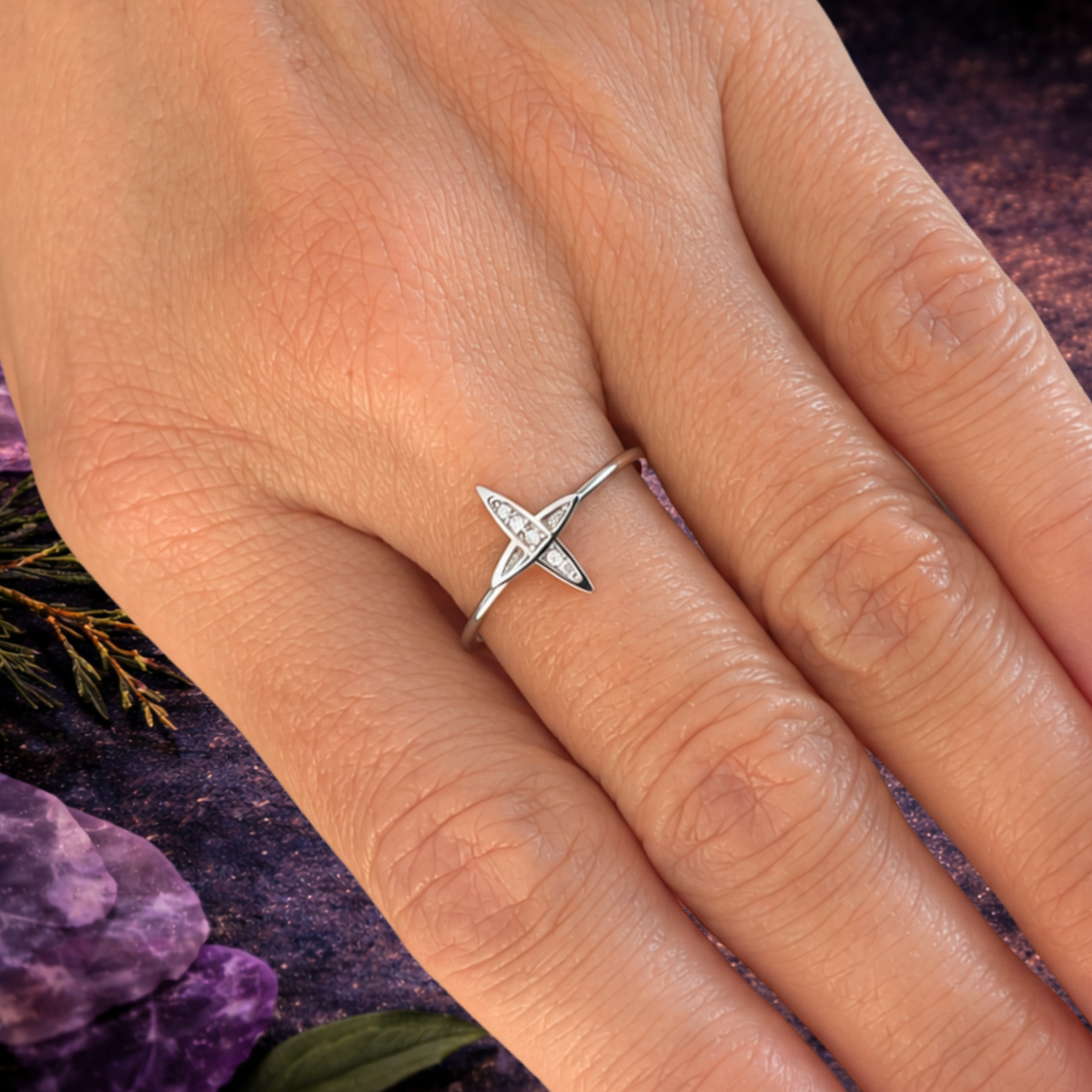 Anillo Ajustable Plateado Estrella con Circonitas (Protección, Luz y Buena Suerte)