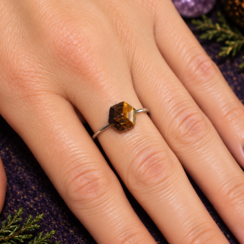 Anillo Ajustable Plateado con Mineral Natural (Protección, Suerte y Equilibrio)