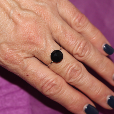 Silver Ring with Detail – Elegance and Customizable Energy