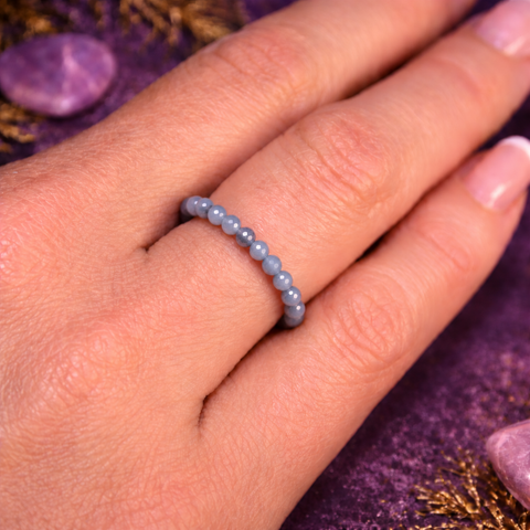 Anillo de Angelita Facetada Ajustable (Calma, Comunicación y Paz Interior)