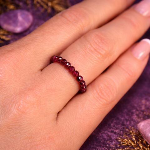Anillo de Granate Rubí Facetado Ajustable (Energía, Pasión y Fuerza Interior)