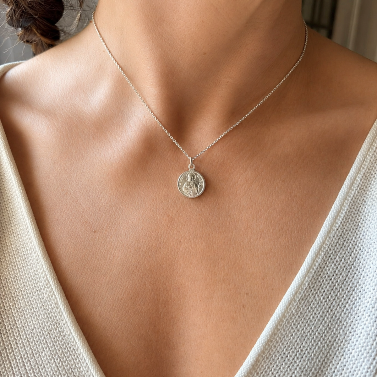 Colgante Medalla de San Judas Tadeo en Plata de Ley 925 – ACTIVADO (Protección, Esperanza y Fortaleza Espiritual)