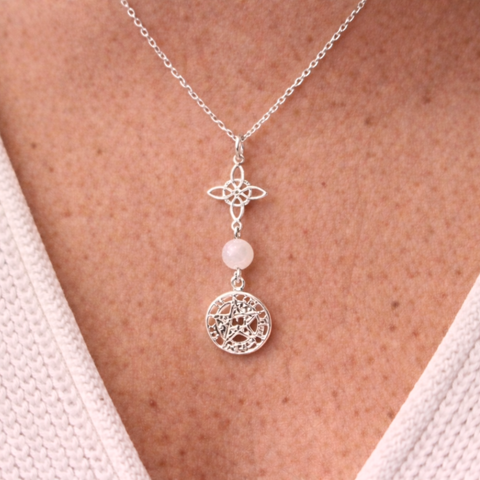 Colgante Triple Protección en Plata de Ley 925 – Nudo de Bruja, Tetragramatón y Mineral Natural ACTIVADO (Protección Total y Poder Espiritual)