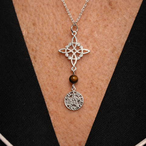 Colgante Triple Protección en Plata de Ley 925 – Nudo de Bruja, Tetragramatón y Mineral Natural ACTIVADO (Protección Total y Poder Espiritual)