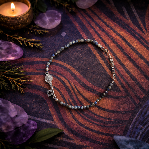 Pulsera Facetada de Lapislázuli 3mm con San Benito en Plata de Ley 925 – ACTIVADA (Protección, Sabiduría y Claridad Mental)