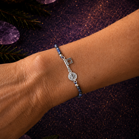 Pulsera Facetada de Lapislázuli 3mm con San Benito en Plata de Ley 925 – ACTIVADA (Protección, Sabiduría y Claridad Mental)