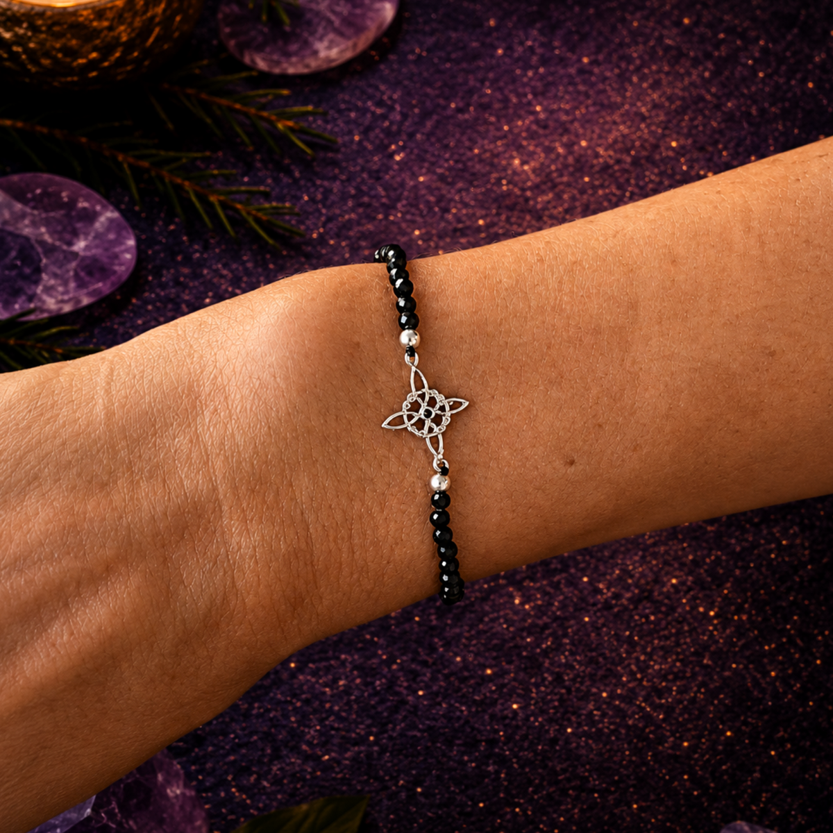 Pulsera Facetada de Turmalina Negra con Nudo de Bruja en Plata de Ley 925 – ACTIVADA (Protección y Defensa Energética)