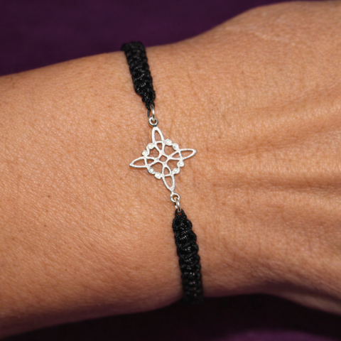 Pulsera Macramé Negro o Rojo Nudo de Bruja en Plata de Ley 925 ACTIVADA (Protección Ancestral y Escudo Energético)