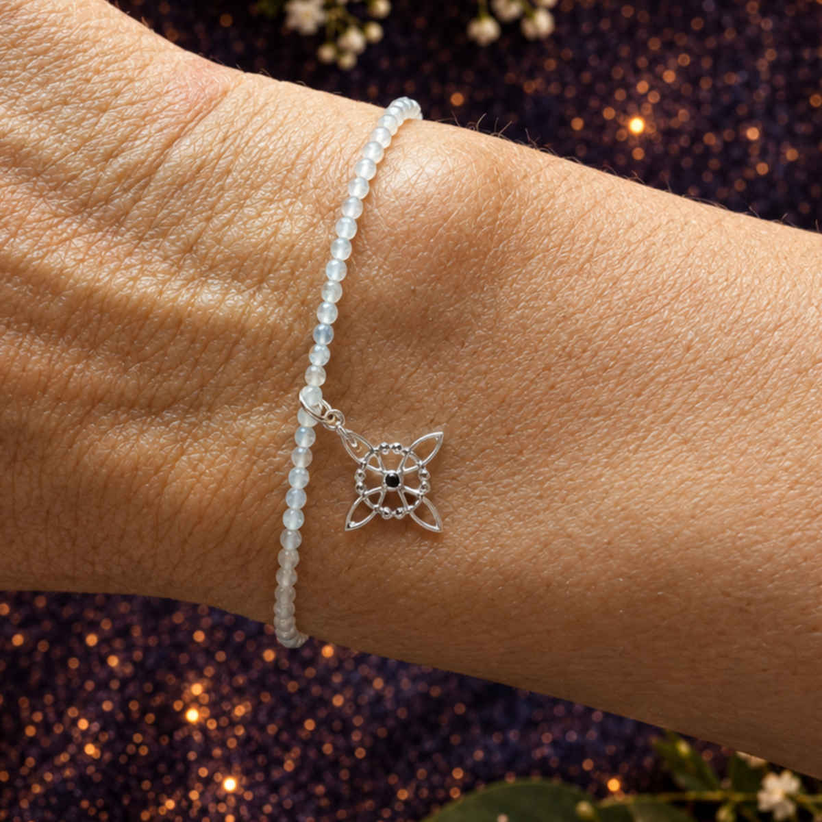 Pulsera Facetada de Piedra Luna 2mm con Nudo de Bruja en Plata de Ley 925  – ACTIVADA (Protección, Intuición y Equilibrio)