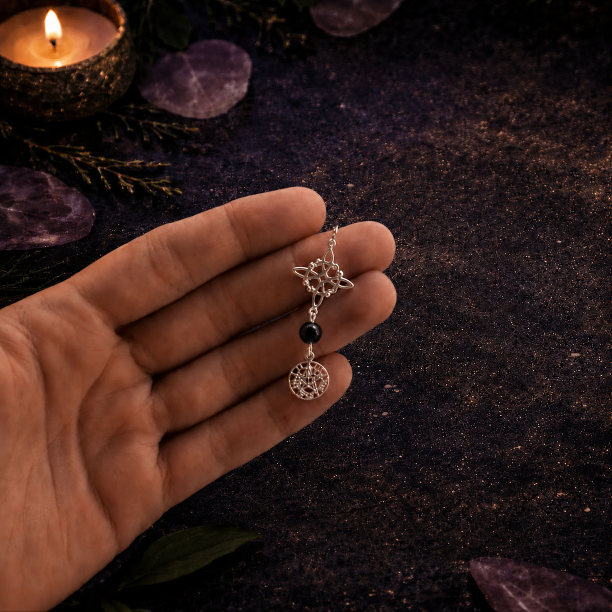 Colgante Triple Protección en Plata de Ley 925 – Nudo de Bruja, Tetragramatón y Mineral Natural ACTIVADO (Protección Total y Poder Espiritual)